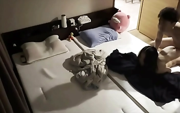 好爽 Hot Asian Babe Shows Off Her Skills Riding