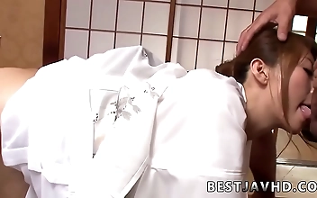 女生 Japanese Goddess on Her Knees-A Blissful Journey into