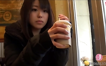 高潮 Joyful Flexi Babe Raises Hands for Steamy Sex