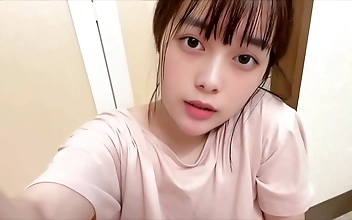Sneaky Asian Spouse Delivers Scandalous Outdoor Oral Delight