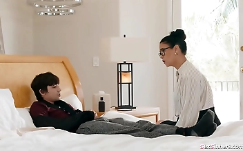 全黄 Passionate Japanese Lesbian Couple's Sizzling Seductive Encounter Together
