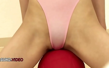 h文 Tiny Asian Babe Gets Wild Fingered To Orgasmic