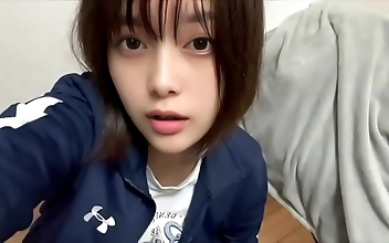 丰满 Shy Asian Beauty Finds Bliss with Dildo and