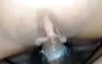 嗯啊 Asian Schoolgirl's Bathtub Bliss-Blowjob & Riding Orgasms